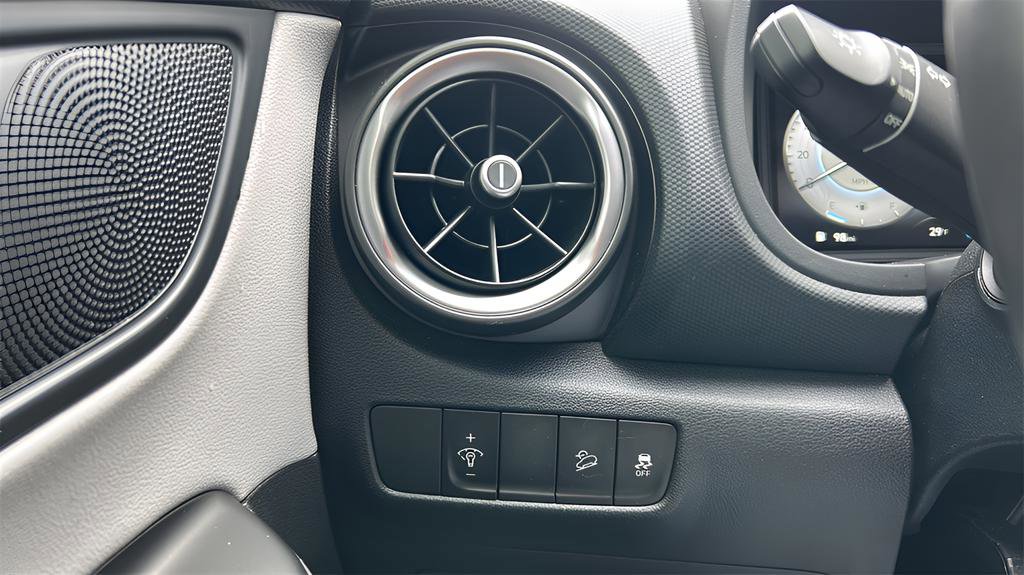 Certified 2022 Hyundai Kona Limited image 28