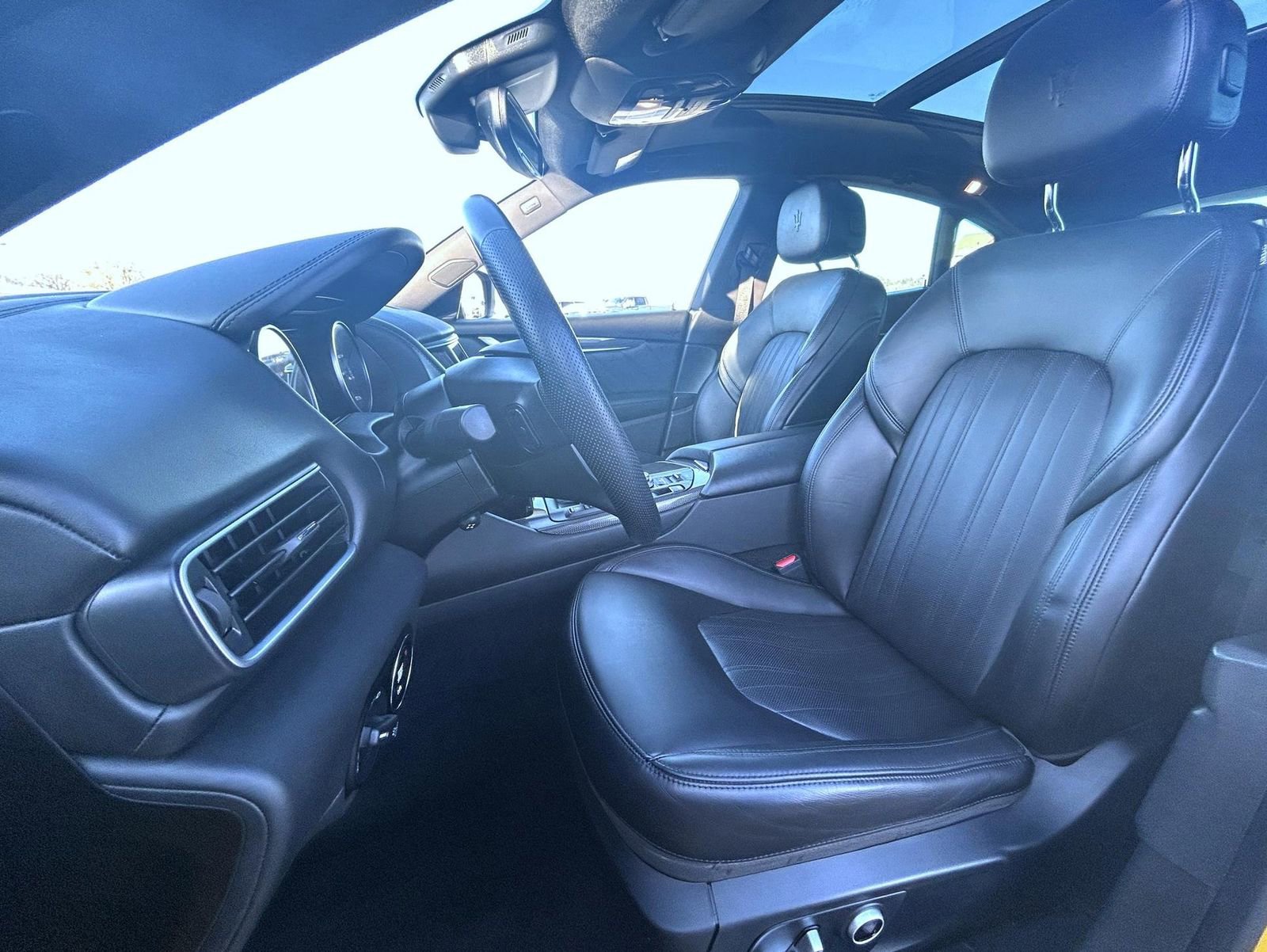 Used 2022 Maserati Levante Modena image 10