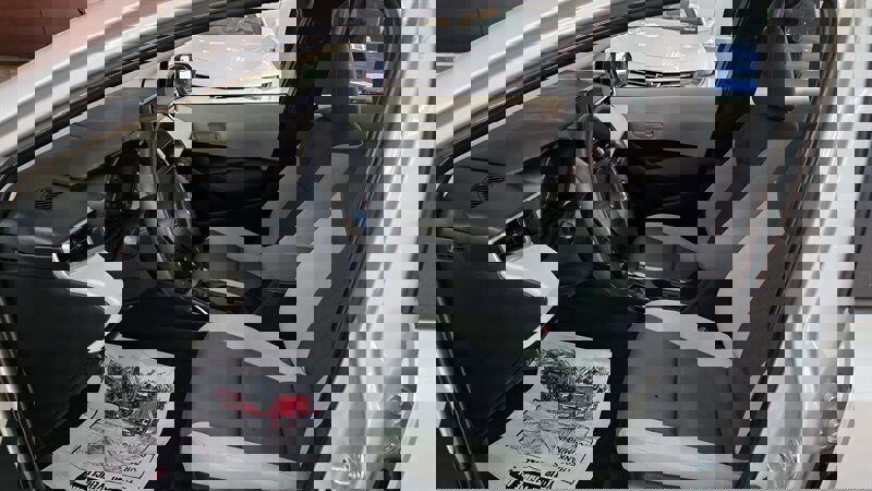 Used 2023 Toyota Corolla LE image 9