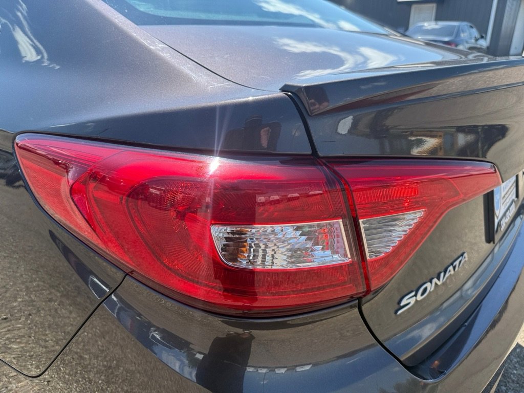 Used 2015 Hyundai Sonata Sport w/ Option Group 03 FWD image 29
