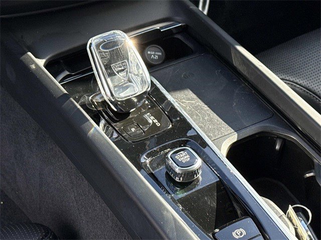 Used 2022 Volvo XC60 B6 Inscription w/ Advanced Package image 23