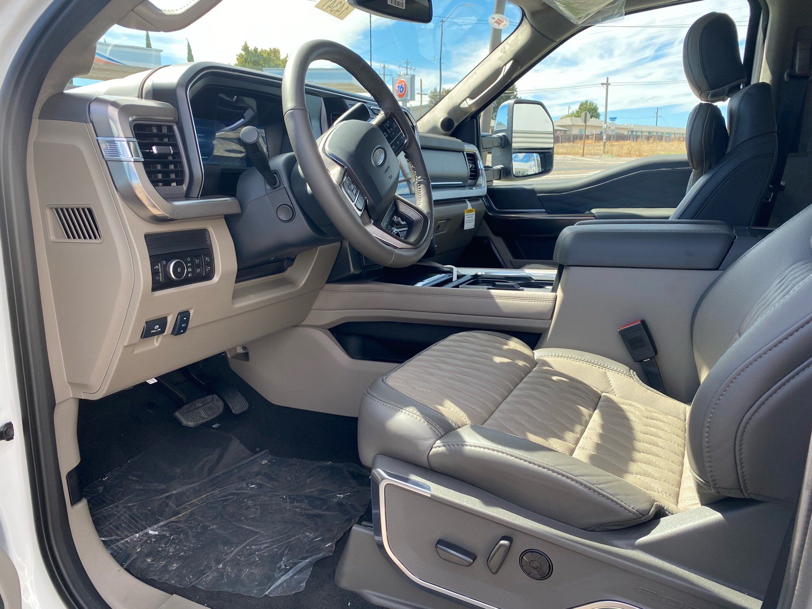New 2027 Ford F450 Platinum w/ Platinum Plus Package AWD/4WD image 23
