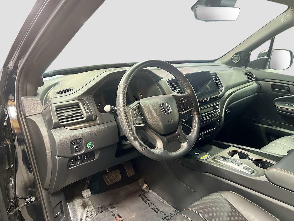 Used 2025 Honda Passport TrailSport image 9