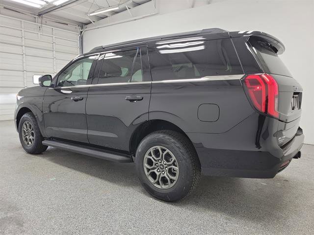 New 2026 Ford Expedition Active AWD/4WD image 4