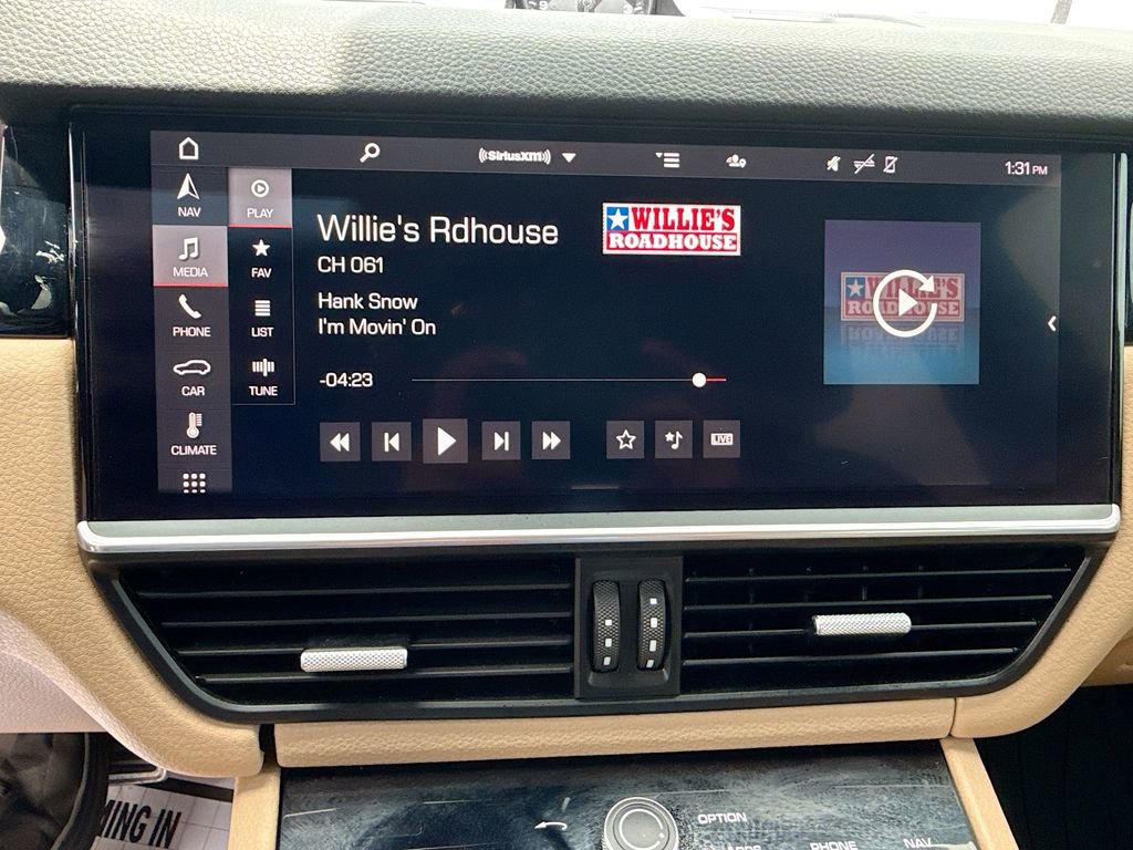 Used 2021 Porsche Cayenne S AWD/4WD image 16