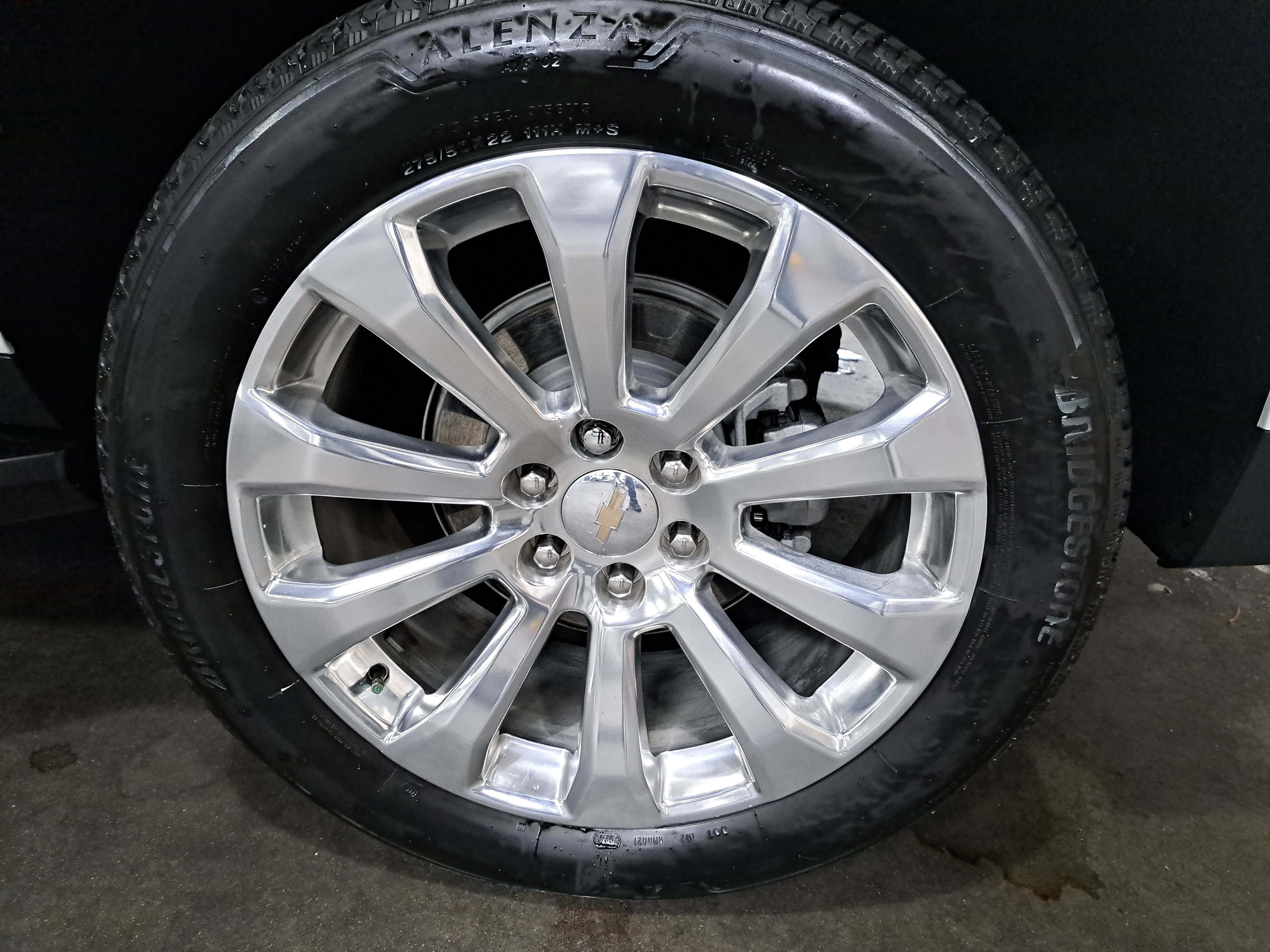 Used 2024 Chevrolet Suburban Premier AWD/4WD image 36