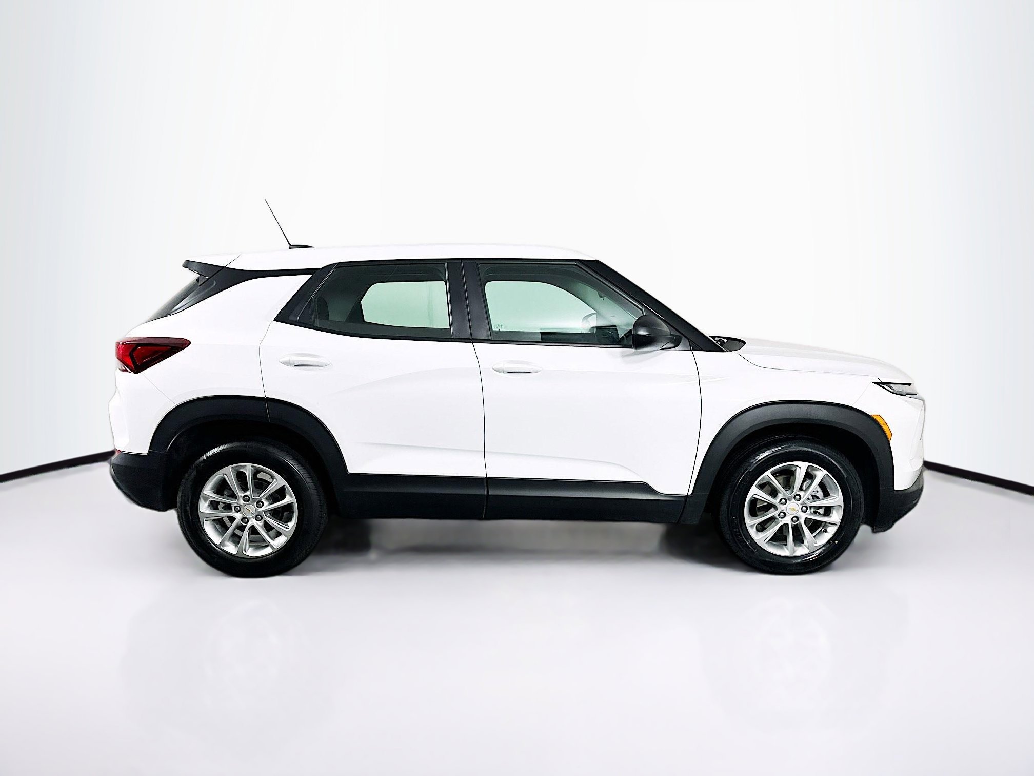 Used 2024 Chevrolet TrailBlazer LS FWD image 10