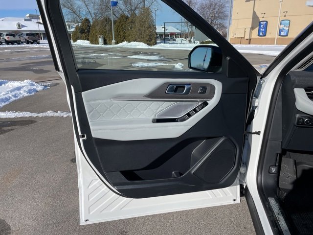 New 2026 Ford Explorer Platinum image 20