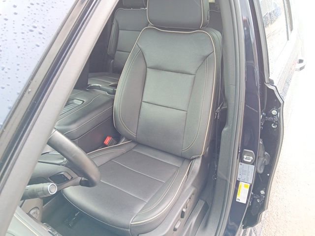 Used 2024 Chevrolet Tahoe Premier AWD/4WD image 29