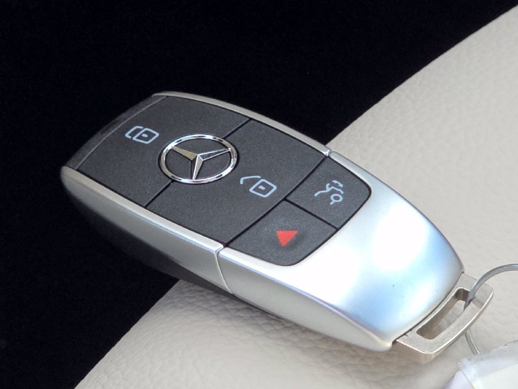 New 2026 Mercedes-Benz GLB 250 4MATIC image 38