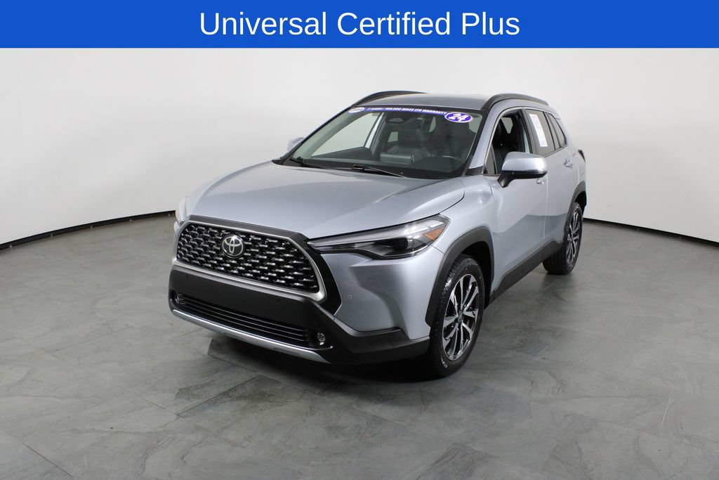 Used 2024 Toyota Corolla Cross XLE FWD image 2