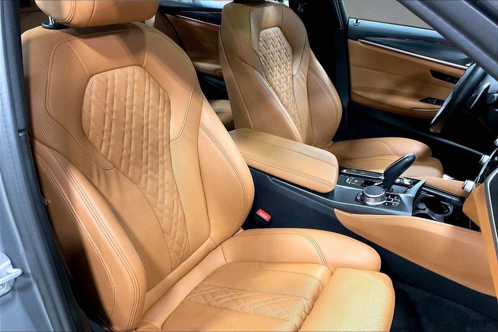 Used 2021 BMW 540i xDrive w/ M Sport Package AWD/4WD image 29