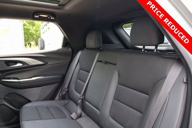 Used 2023 Chevrolet TrailBlazer RS w/ Sun and Liftgate Package image 18