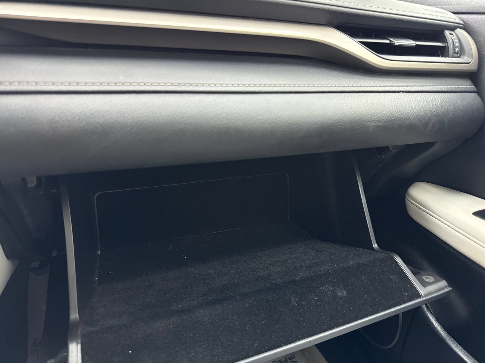 Used 2018 Lexus RX 450h AWD w/ Premium Package image 33