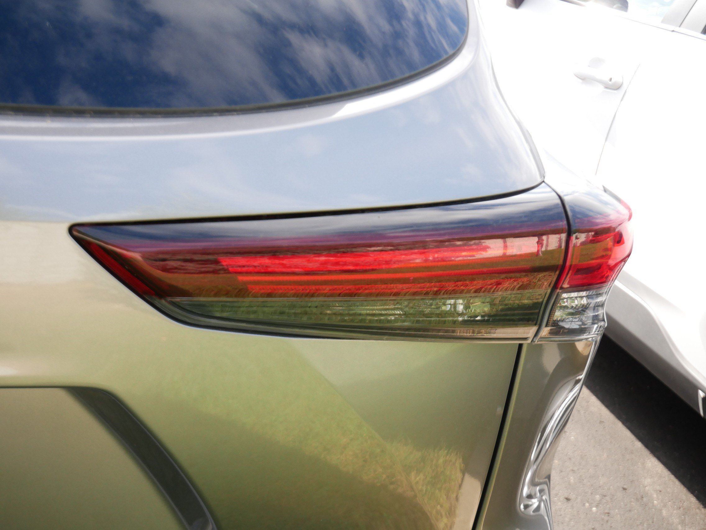 Used 2026 Toyota Highlander XLE AWD/4WD image 8