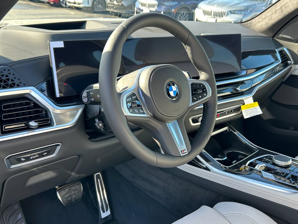 New 2027 BMW X7 xDrive40i w/ M Sport Package AWD/4WD image 13