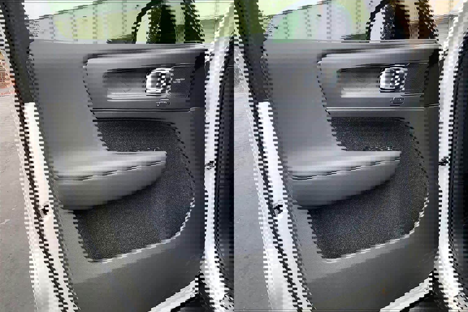 Used 2023 Volvo C40 P8 Recharge Ultimate image 26