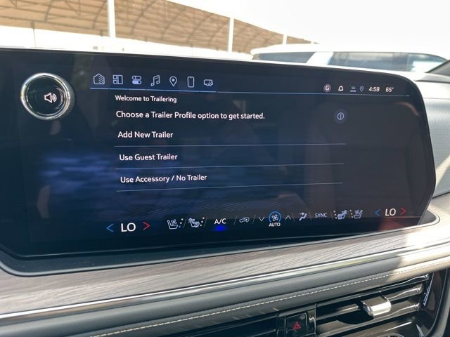 New 2025 Chevrolet Suburban Premier image 29