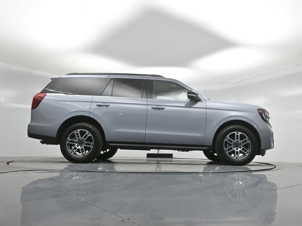 Certified 2025 Ford Expedition Active image 48