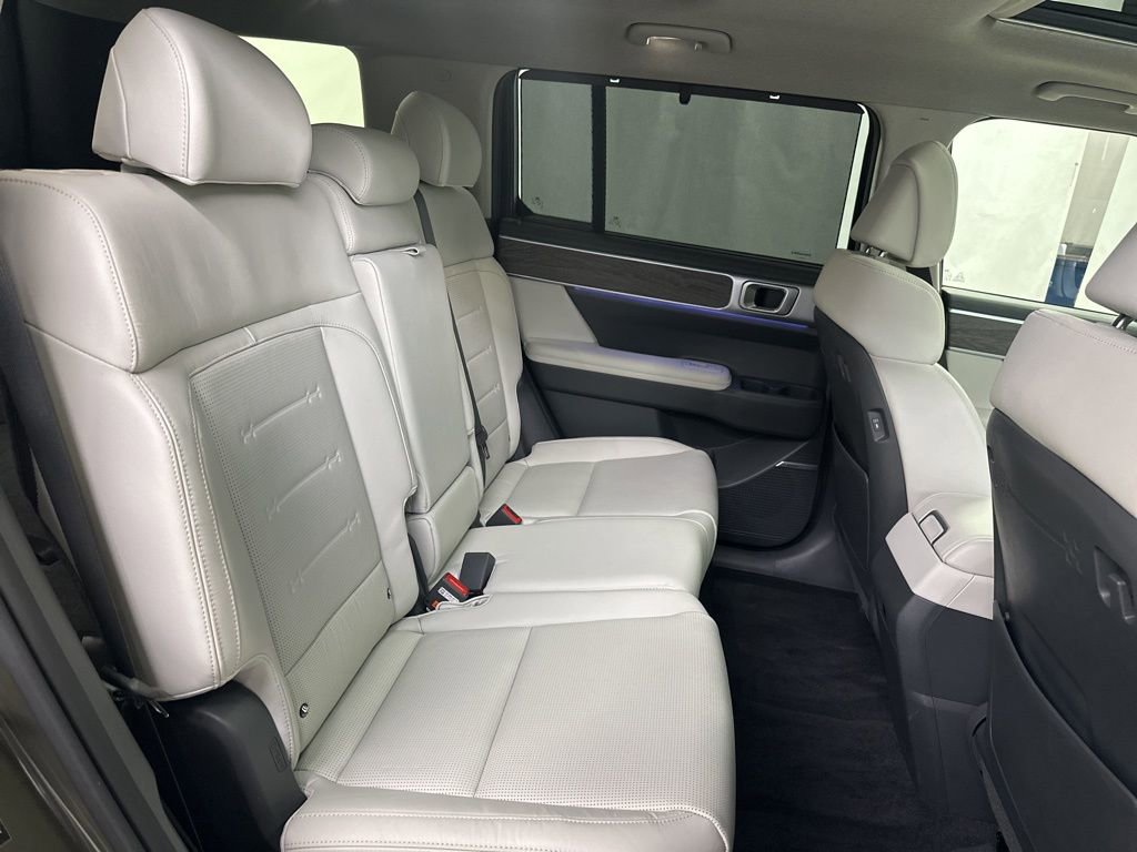 Used 2024 Hyundai Santa Fe Limited image 22