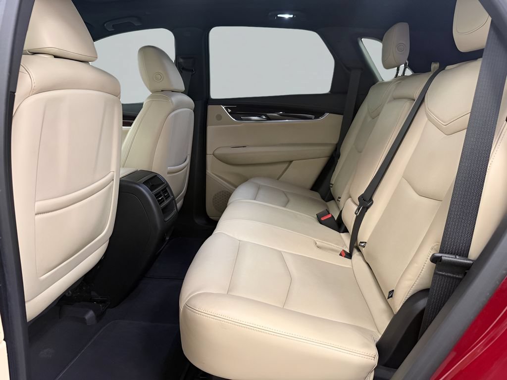 Used 2018 Cadillac XT5 Luxury w/ Driver Awareness Package FWD image 14