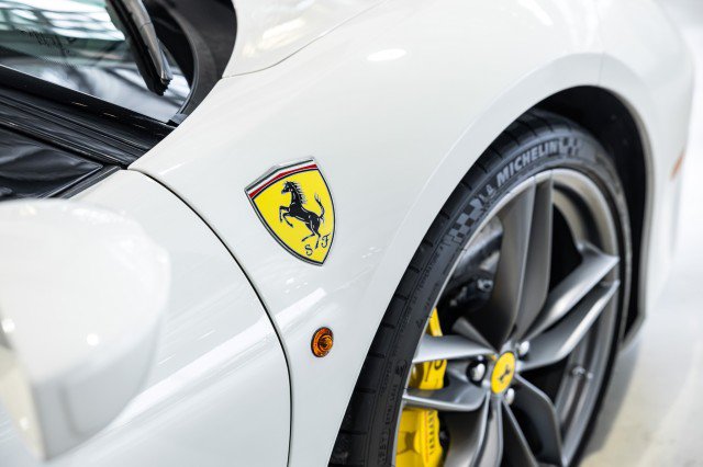 Used 2016 Ferrari 488 GTB RWD image 18