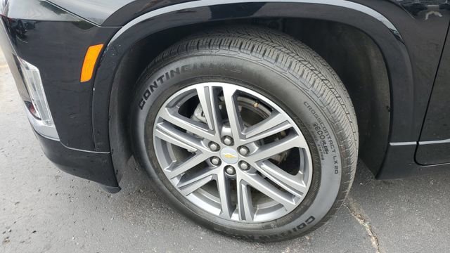 Used 2023 Chevrolet Traverse High Country w/ LPO, Floor Liner Package AWD/4WD image 3