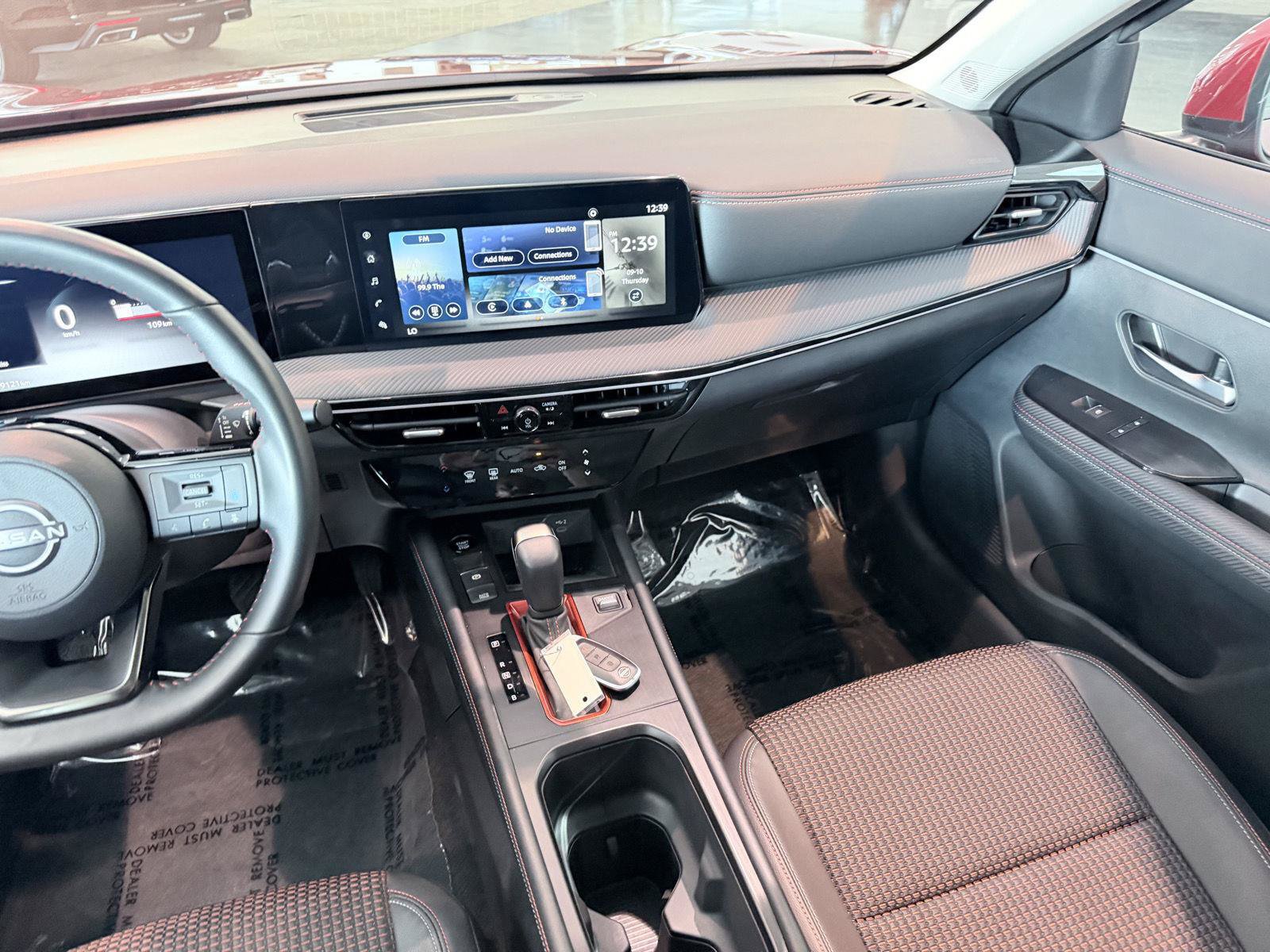 Used 2025 Nissan Kicks SR AWD/4WD image 37