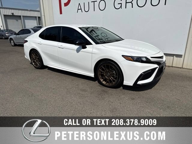 Used 2023 Toyota Camry SE FWD image 2
