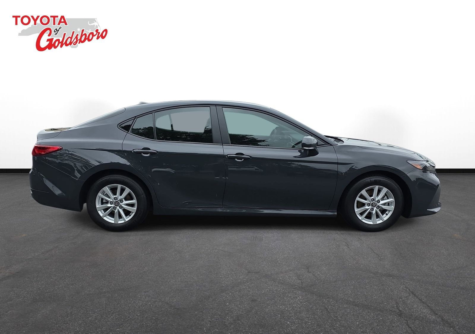 Used 2026 Toyota Camry LE FWD image 4