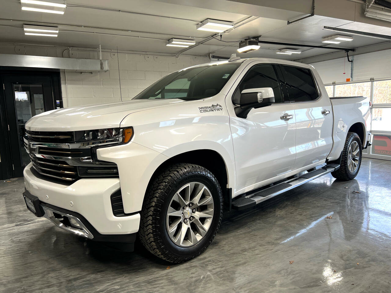 Used 2019 Chevrolet Silverado 1500 High Country image 6