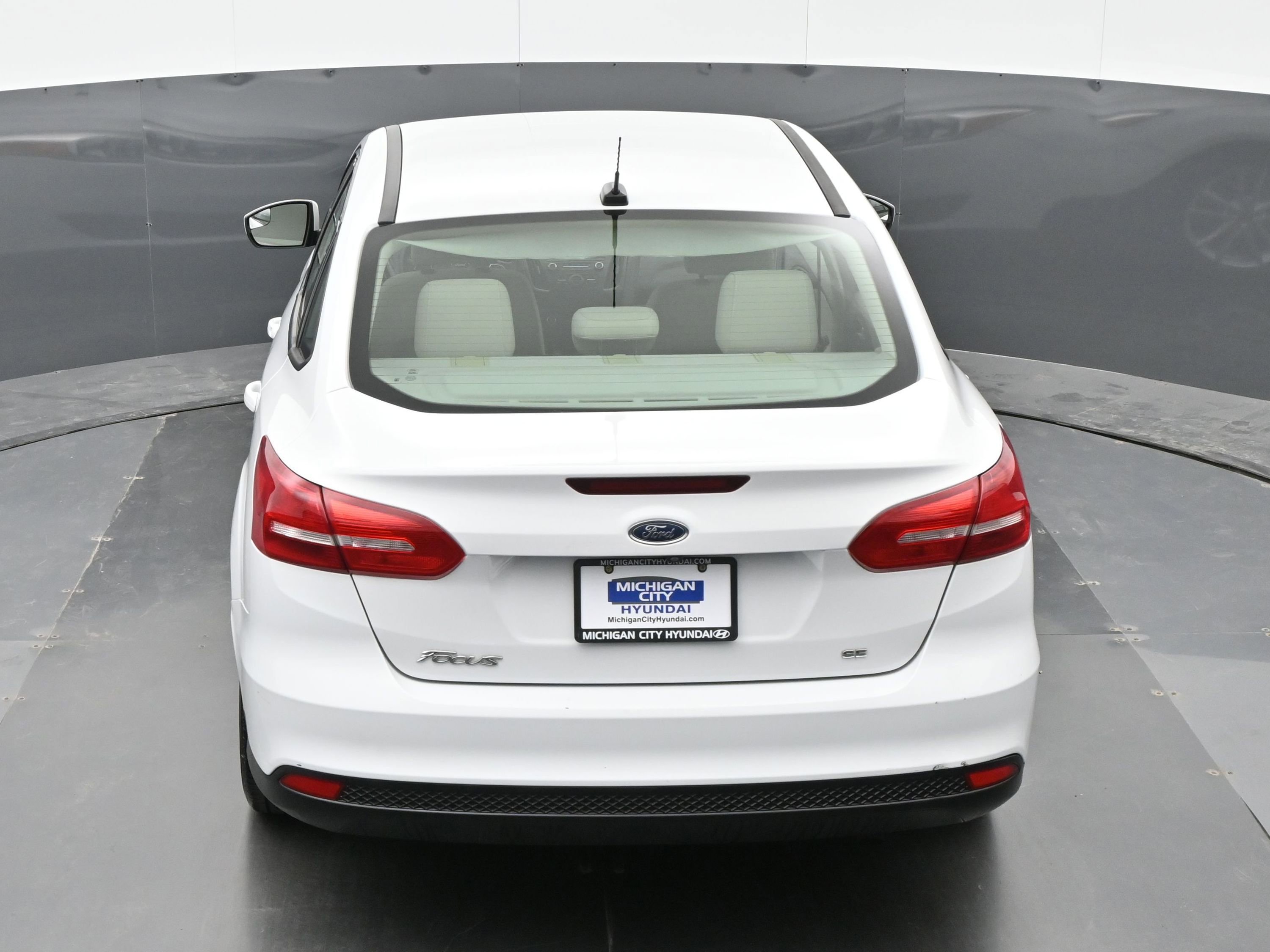 Used 2018 Ford Focus SE image 30