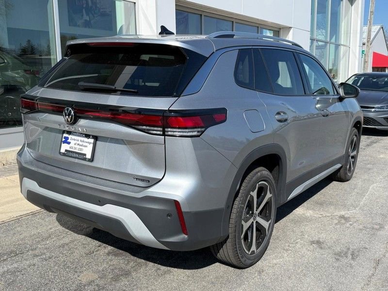 New 2026 Volkswagen Tiguan SE AWD/4WD image 3