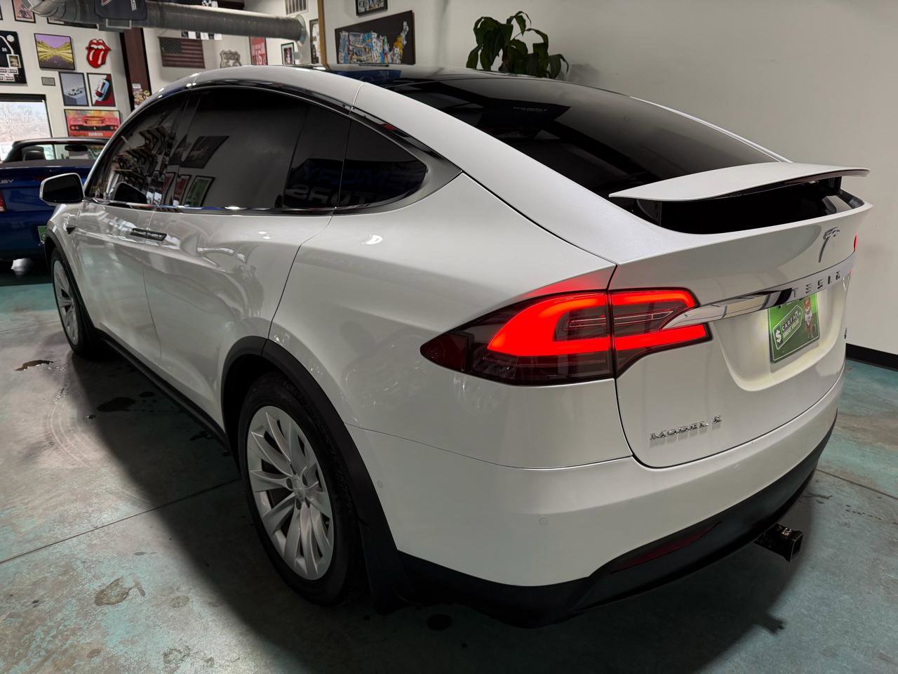 Used 2019 Tesla Model X 100D image 4