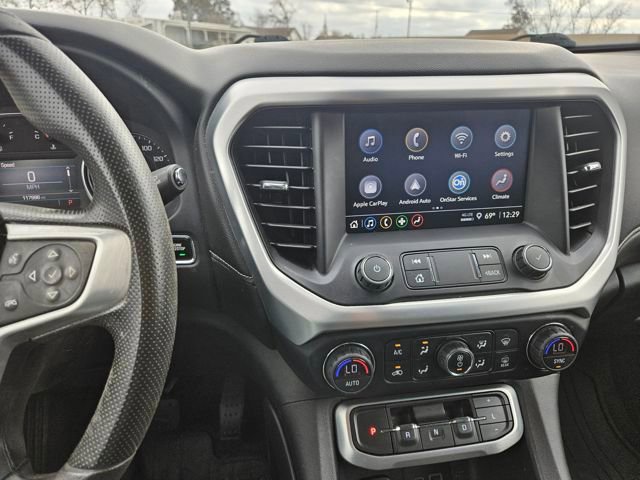 Used 2021 GMC Acadia SLE image 17