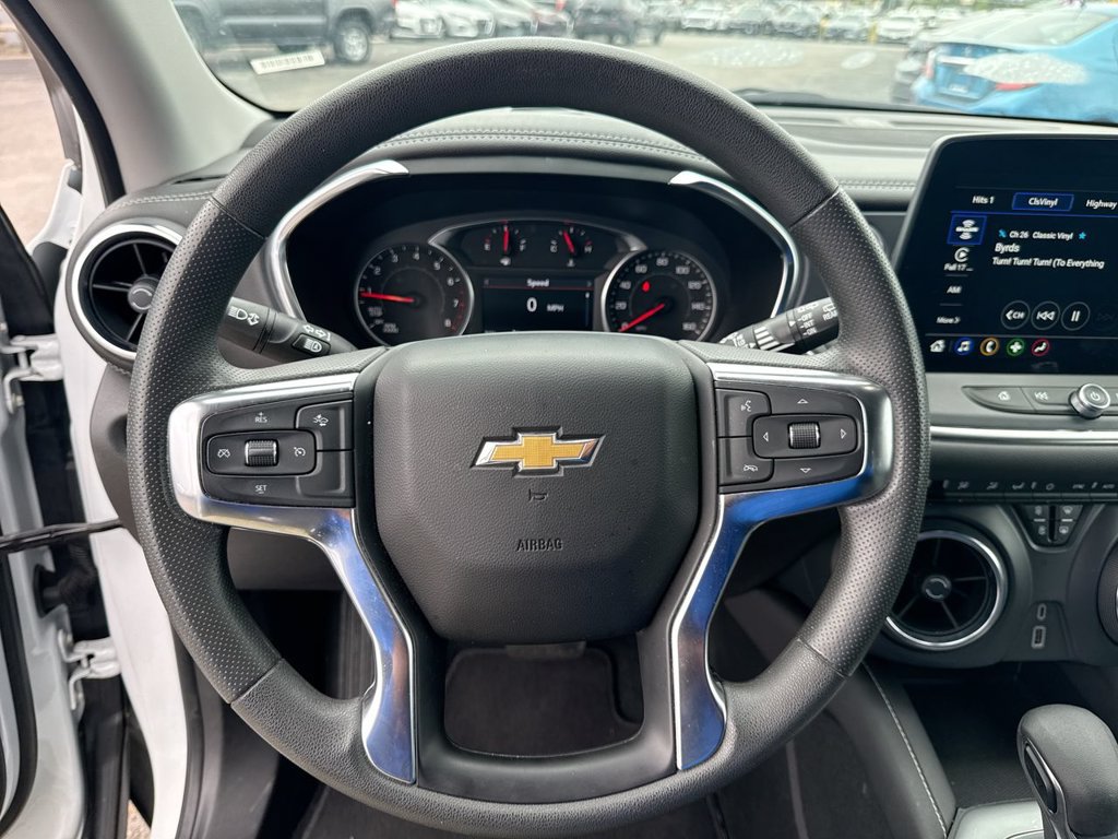Used 2025 Chevrolet Blazer LT AWD/4WD image 23