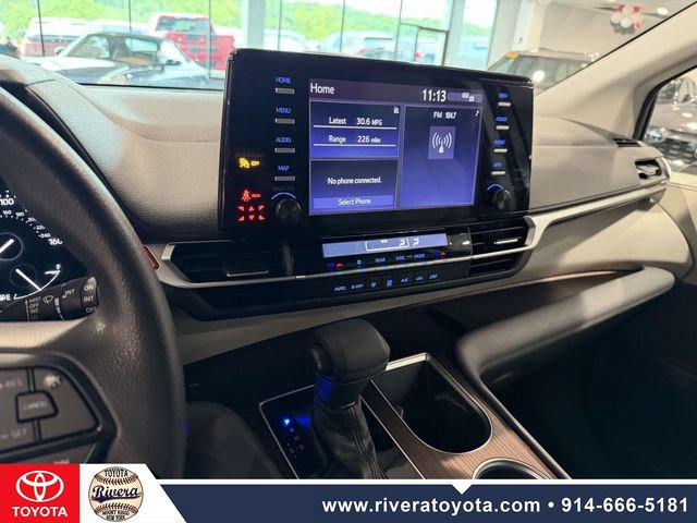 Certified 2023 Toyota Sienna LE FWD image 21