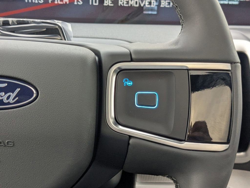 New 2026 Ford Expedition Active image 30