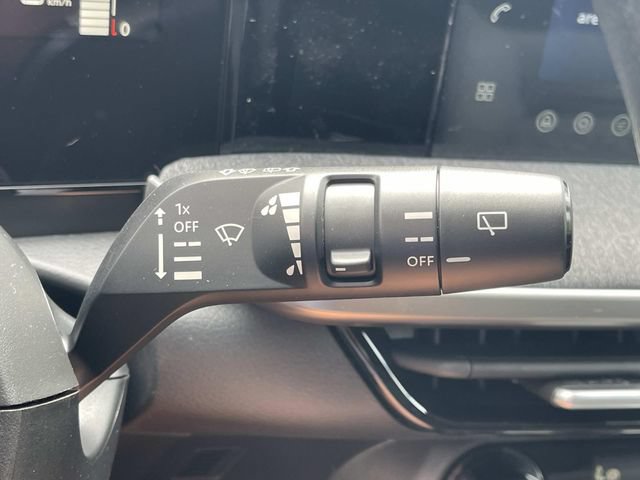 New 2026 Nissan Kicks SV w/ Interior Electronics Package FWD image 33