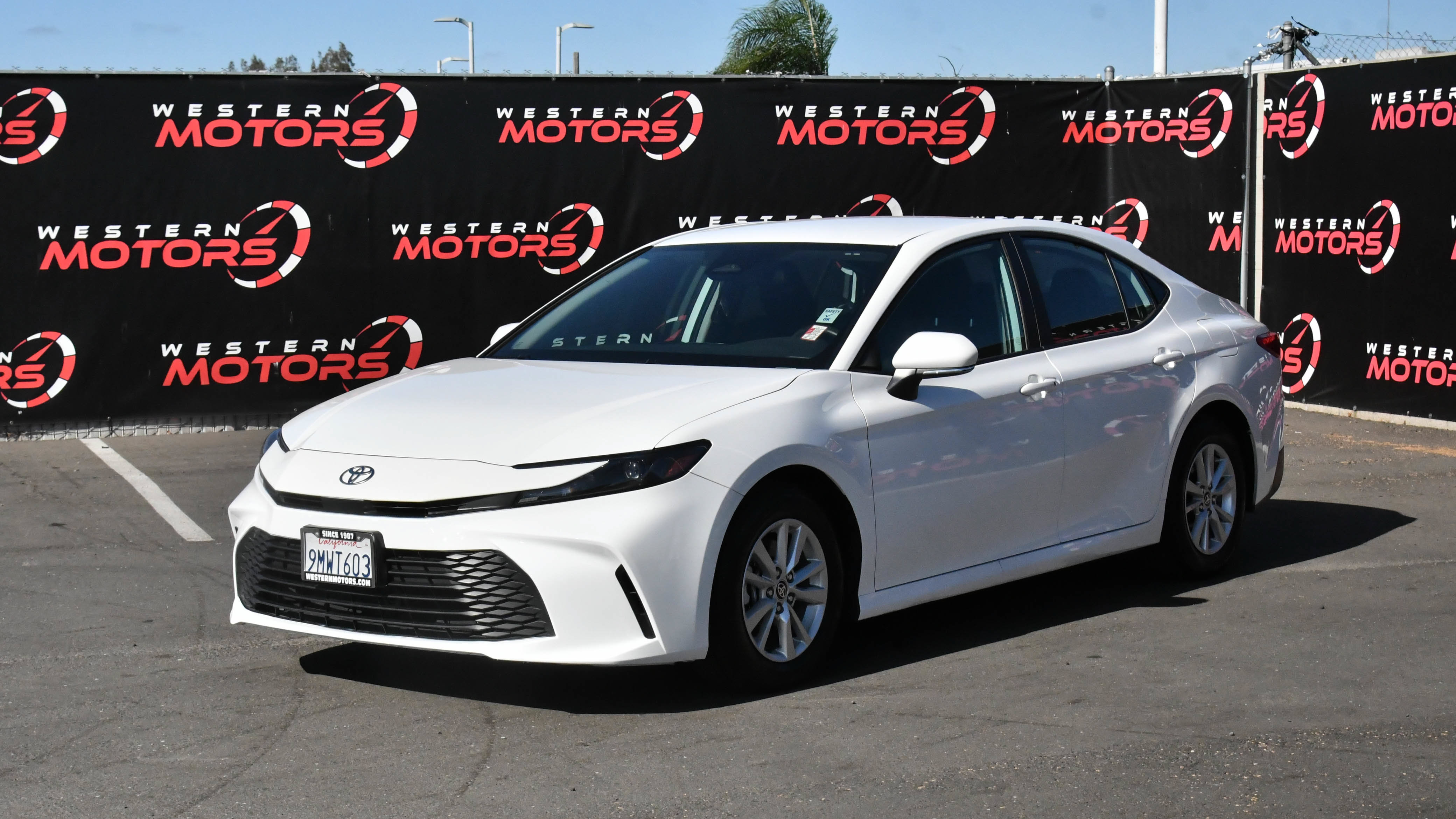 Used 2025 Toyota Camry LE FWD image 3