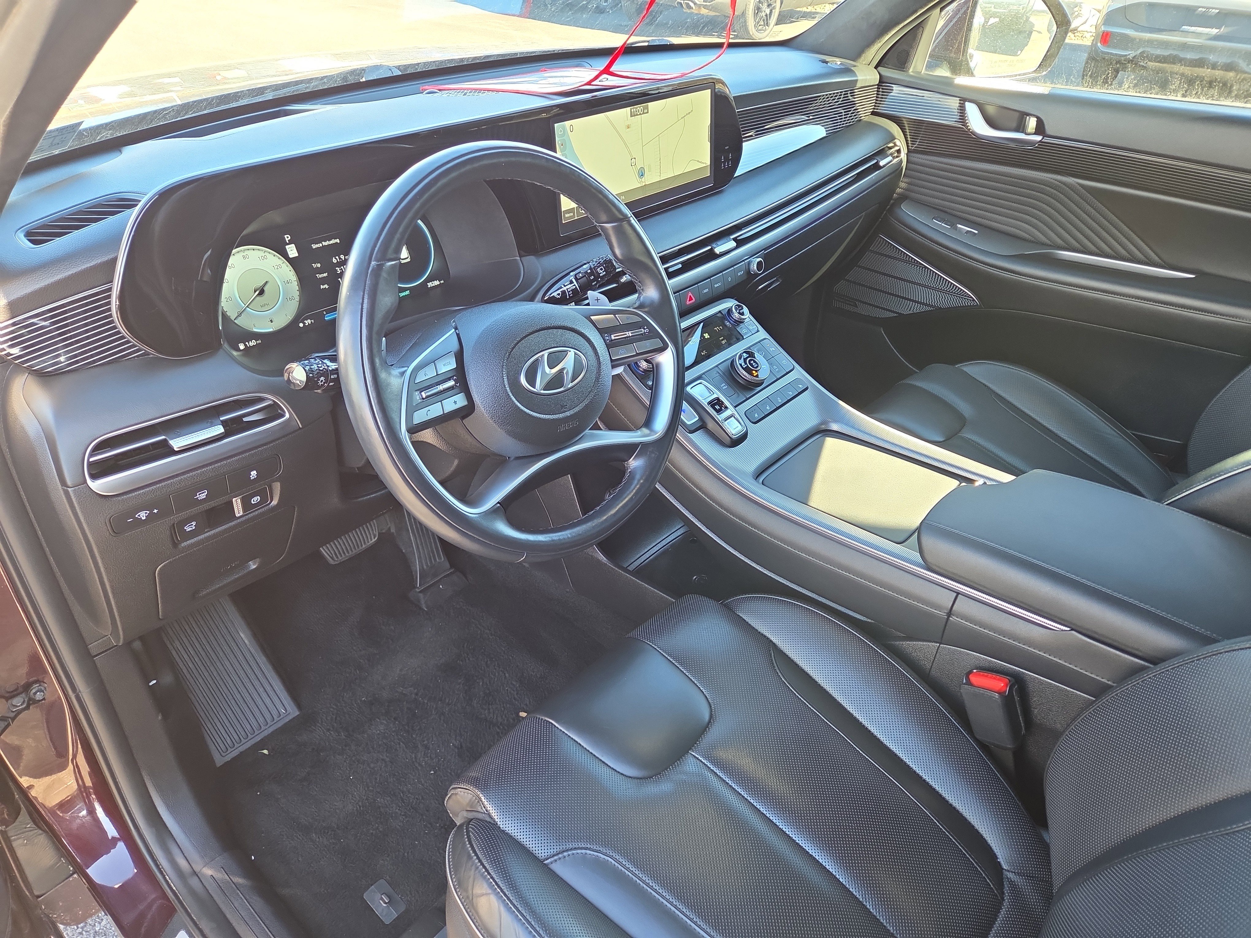 Used 2024 Hyundai Palisade Calligraphy image 16