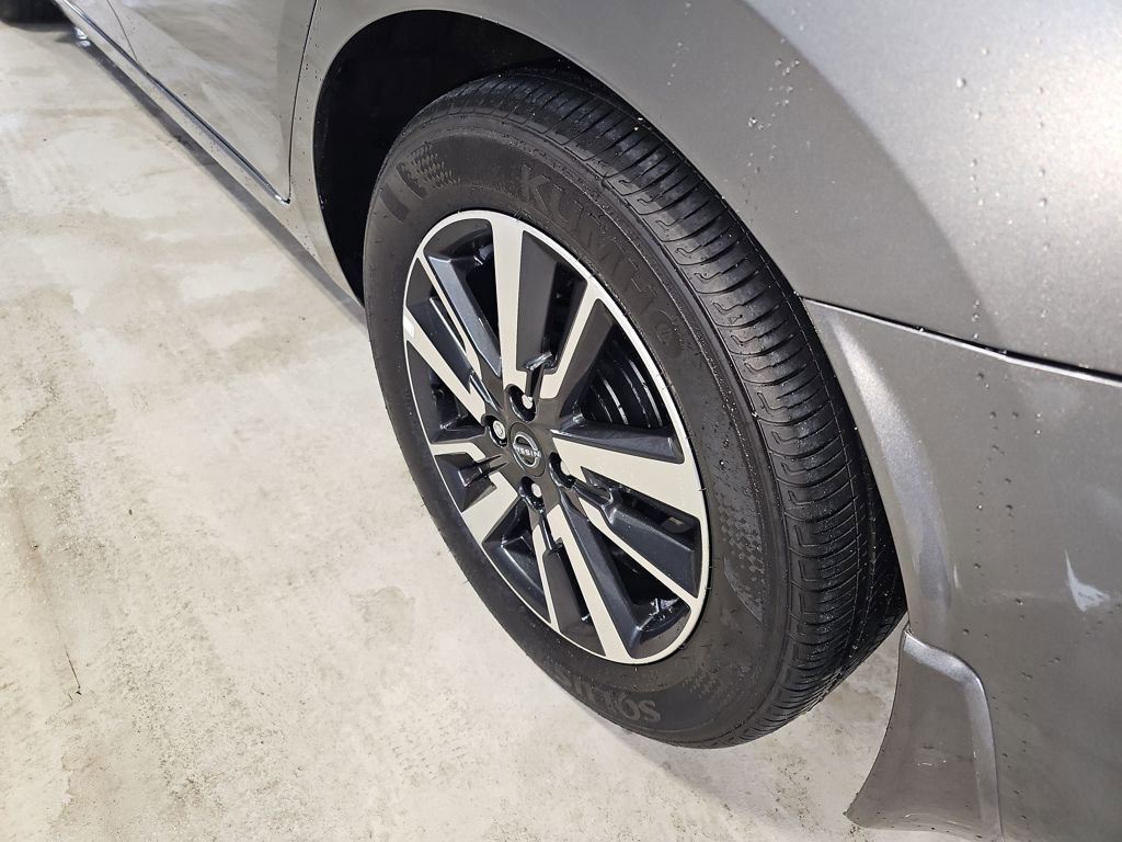 Used 2025 Nissan Versa SV w/ Trunk Package image 21