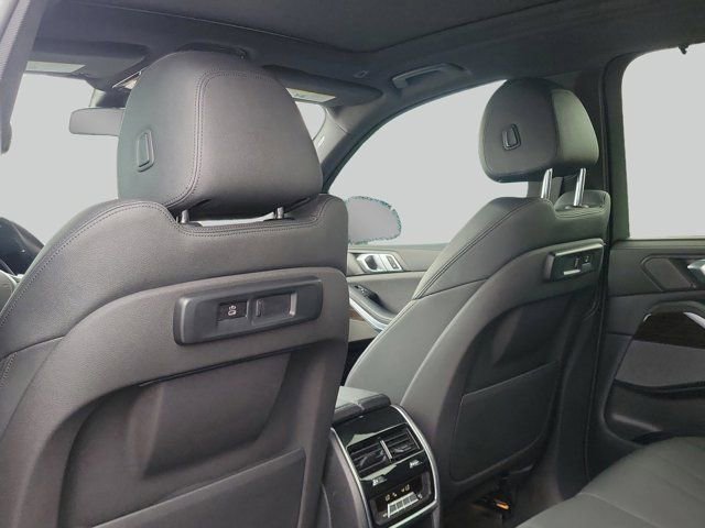 Used 2020 BMW X5 sDrive40i w/ Convenience Package RWD image 11