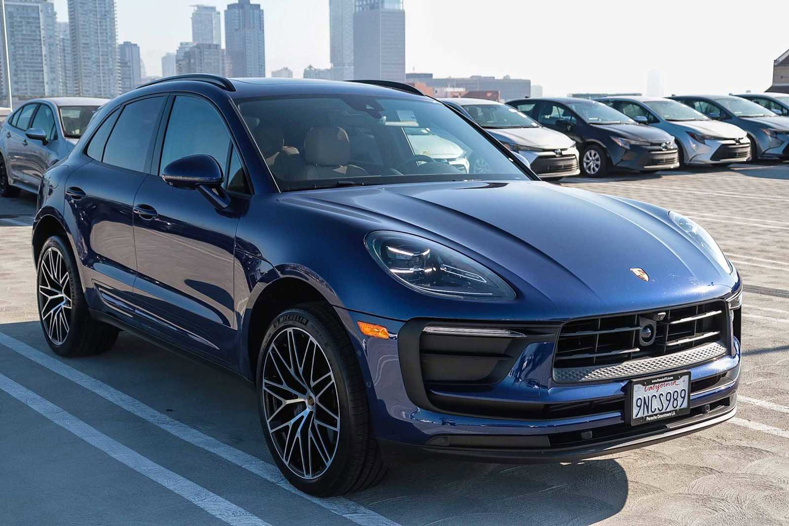 Used 2024 Porsche Macan image 3