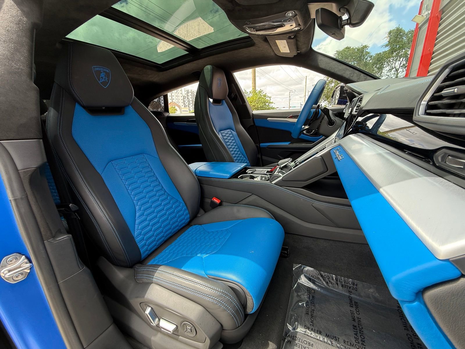 Used 2020 Lamborghini Urus image 22