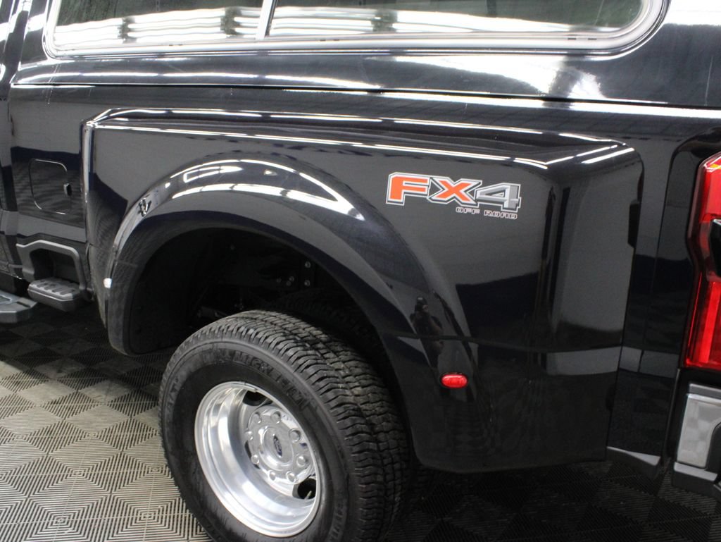 Used 2024 Ford F350 Lariat w/ FX4 Off-Road Package AWD/4WD image 54