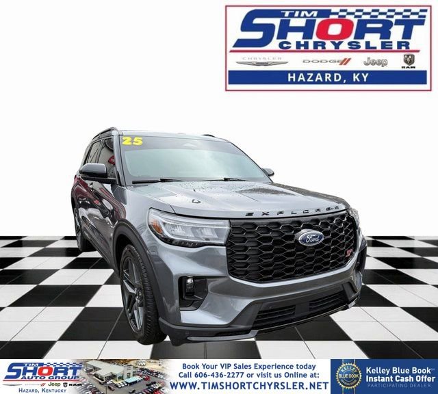 Used 2025 Ford Explorer ST image 1