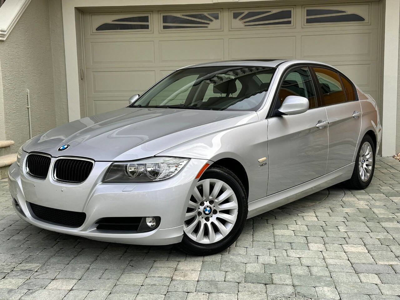 Used 2009 BMW 328i xDrive 328i xDrive AWD 4dr Sedan SULE image 1