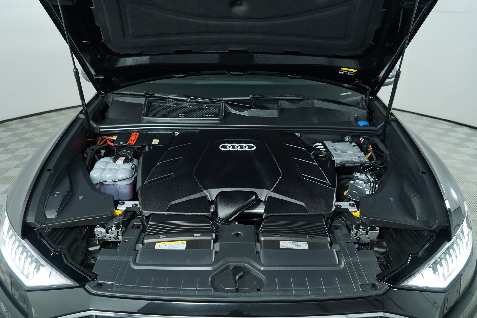 Certified 2023 Audi Q8 Premium Plus image 54