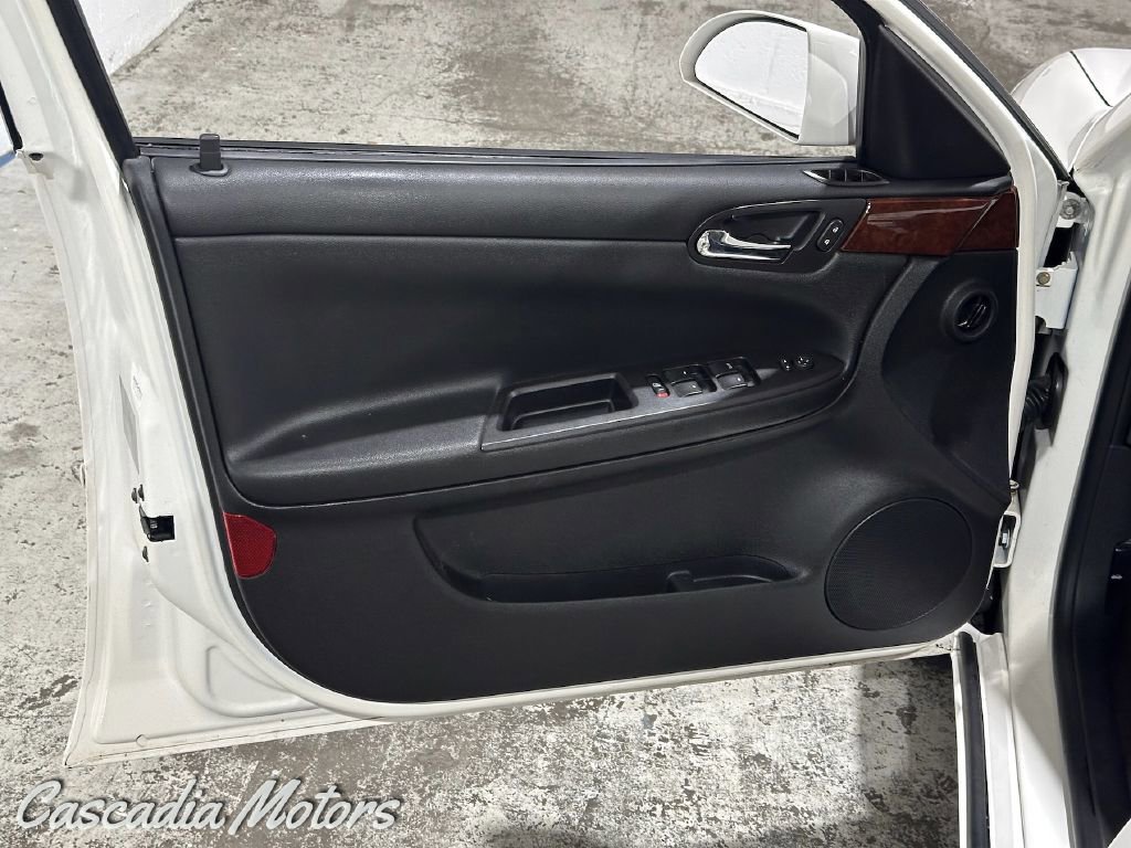 Used 2007 Chevrolet Impala SS w/ Convenience Package image 17